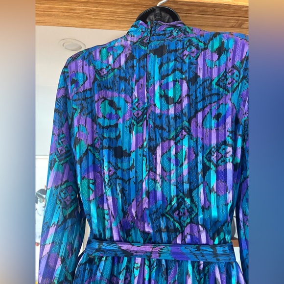 Vintage 80s–90s Pleated Midi Dress | D’Allaird’s | Size 12 | 28–36" Waist - Picture 11 of 12